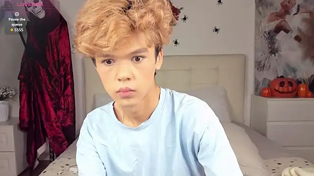 Snapshot of Felix_Rey chatting on 22, 10, 2025 Felix Rey online show from 22, 10, 2025