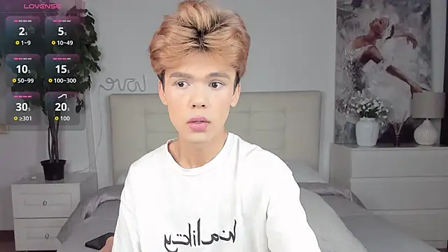 Snapshot of Felix_Rey chatting on 9, 10, 2025 Felix Rey online show from 9, 10, 2025