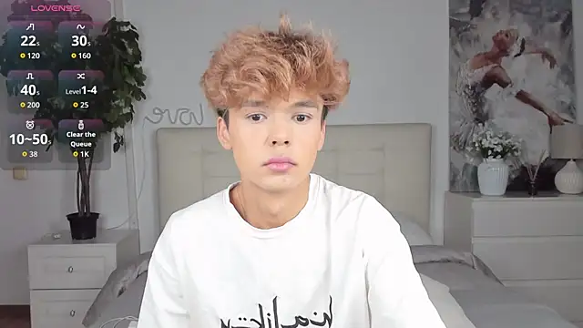 Snapshot of Felix_Rey chatting on 2, 10, 2025 Felix Rey online show from 2, 10, 2025