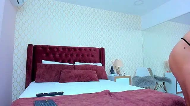 NaiaRosse online show from 7, 2, 2025