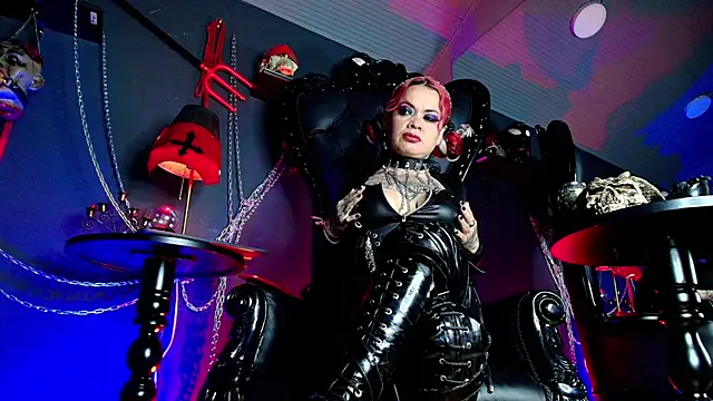 MorganaCrowley online show from 2, 4, 2026