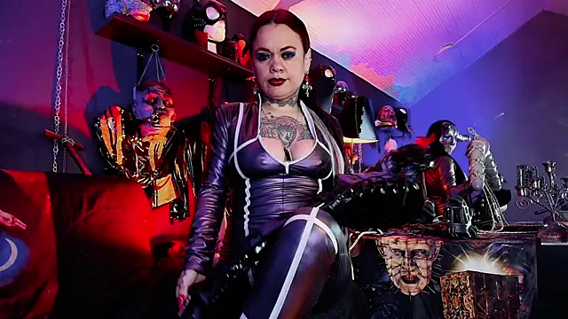 MorganaCrowley online show from 17, 11, 2025