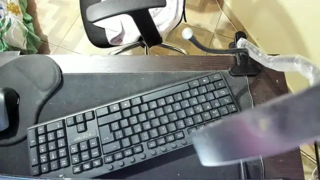 Amy Walker online show from 19, 4, 2026