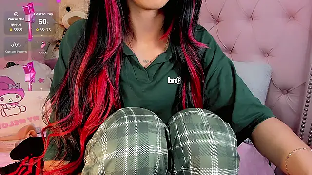 Snapshot of Cute_Roxxy chatting on 11, 5, 2026 Cute Roxxy online show from 11, 5, 2026