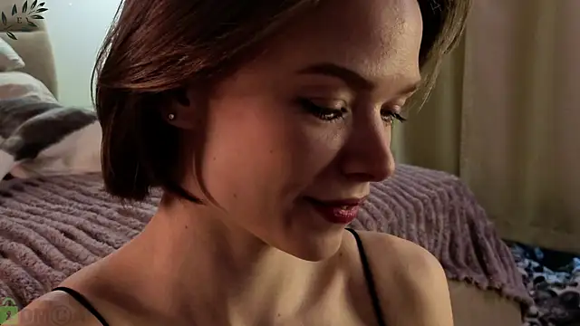 Eva Natsumi online show from 17, 12, 2025