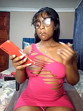 Queen-Chocolate online show from 5, 2, 2025