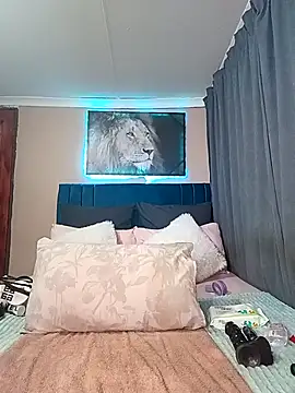 Queen-Chocolate online show from 7, 2, 2026