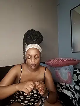 Queen-Chocolate online show from 30, 11, 2025