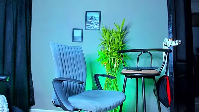 Damian 022 online show from 11, 11, 2025