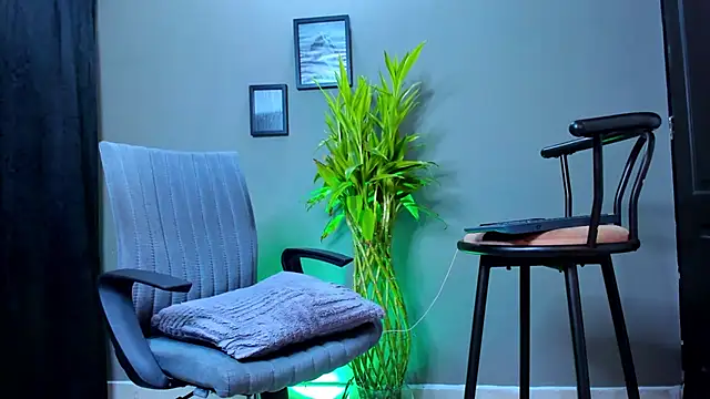 Damian 022 online show from 9, 10, 2025