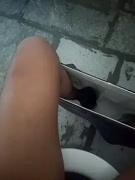 Snapshot of KingCobraClassy chatting on 18, 11, 2025 KingCobraClassy online show from 18, 11, 2025