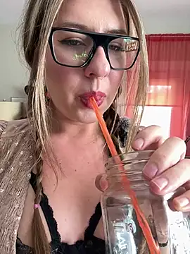 Snapshot of sophielove888 chatting on 21, 3, 2025 sophielove888 online show from 21, 3, 2025