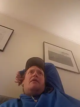 Snapshot of everyoneneeds chatting on 15, 2, 2025 everyoneneeds online show from 15, 2, 2025