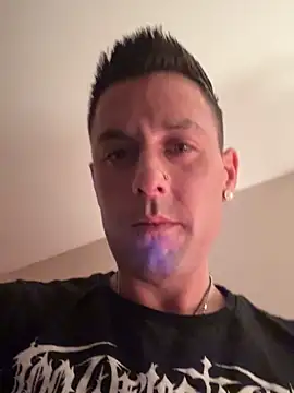 Snapshot of thatdude9_9_9 chatting on 13, 11, 2025 thatdude9 9 9 online show from 13, 11, 2025