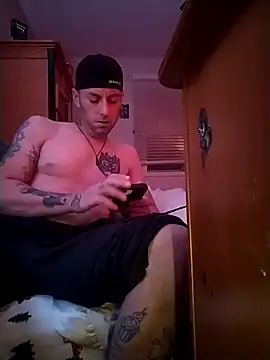 Snapshot of thatdude9_9_9 chatting on 11, 11, 2025 thatdude9 9 9 online show from 11, 11, 2025