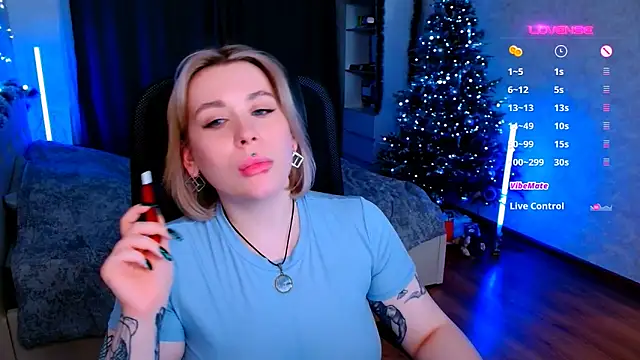 Snapshot of Blueberry-baby chatting on 5, 1, 2025 Blueberry-baby online show from 5, 1, 2025