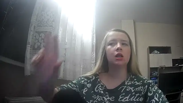 Snapshot of ViolaCandy chatting on 23, 10, 2025 ViolaCandy online show from 23, 10, 2025