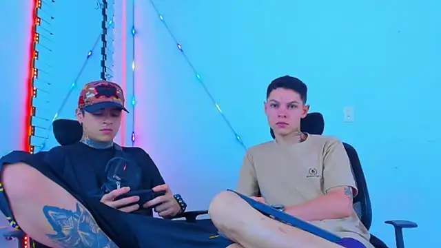 HOT boy2025 online show from 19, 10, 2025