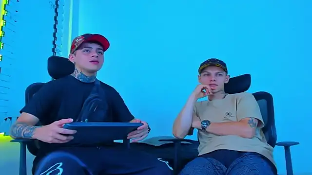 HOT boy2025 online show from 13, 11, 2025