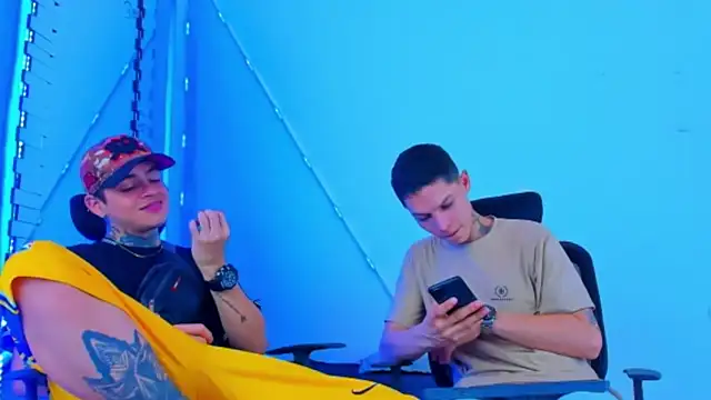 HOT boy2025 online show from 21, 10, 2025