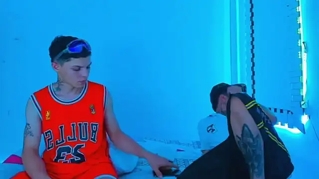 HOT boy2025 online show from 3, 2, 2025