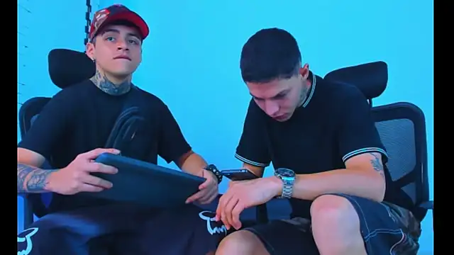 HOT boy2025 online show from 16, 11, 2025