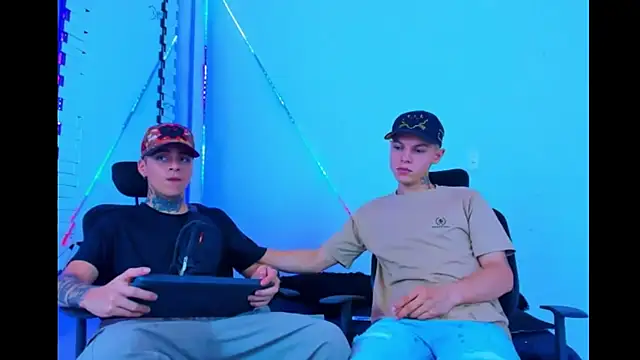HOT boy2025 online show from 13, 9, 2025