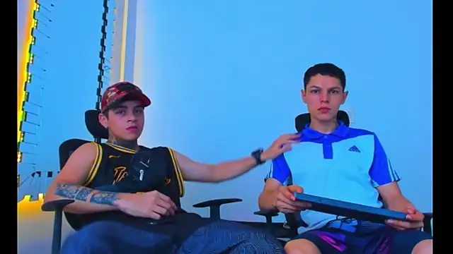 HOT boy2025 online show from 30, 11, 2025