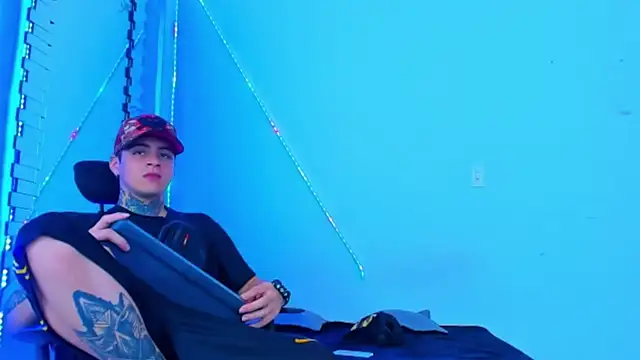 HOT boy2025 online show from 7, 10, 2025