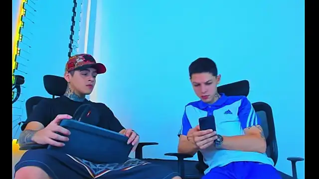 HOT boy2025 online show from 27, 11, 2025