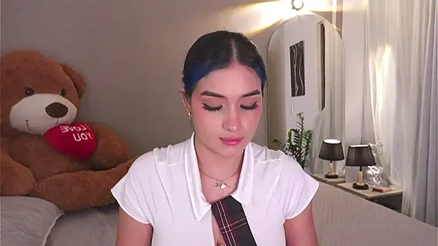 Snapshot of AnnyHizzle chatting on 2, 11, 2025 AnnyHizzle online show from 2, 11, 2025