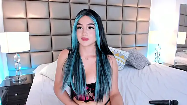 AnnyHizzle online show from 28, 2, 2025