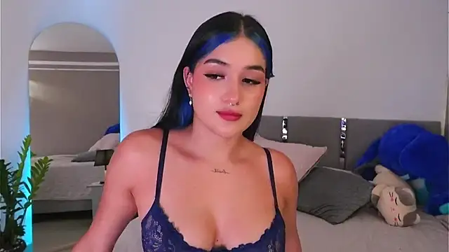 AnnyHizzle online show from 23, 9, 2025
