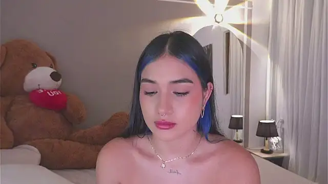 Snapshot of AnnyHizzle chatting on 16, 10, 2025 AnnyHizzle online show from 16, 10, 2025