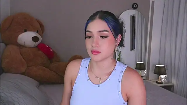 Snapshot of AnnyHizzle chatting on 11, 10, 2025 AnnyHizzle online show from 11, 10, 2025