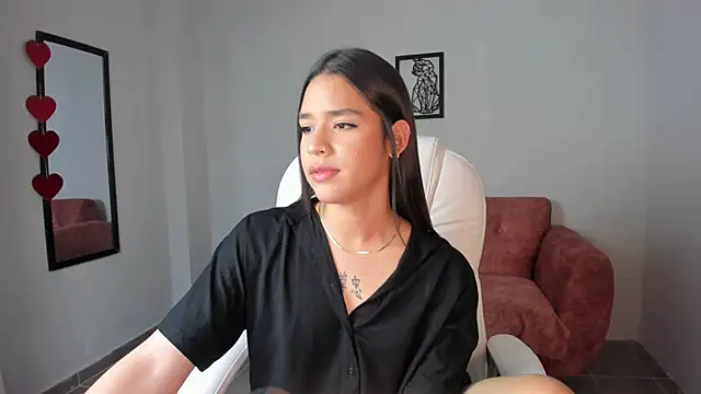 Alice23jones online show from 8, 3, 2025