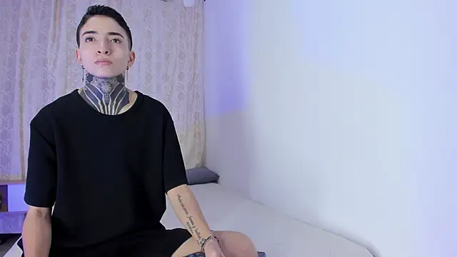 Tinny and Candy online show from 17, 11, 2025