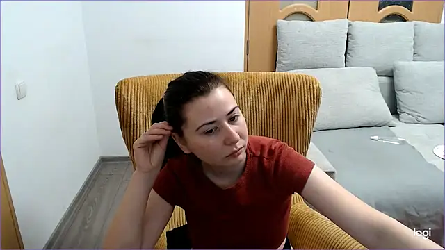 VioletaFlower7 online show from 14, 4, 2026