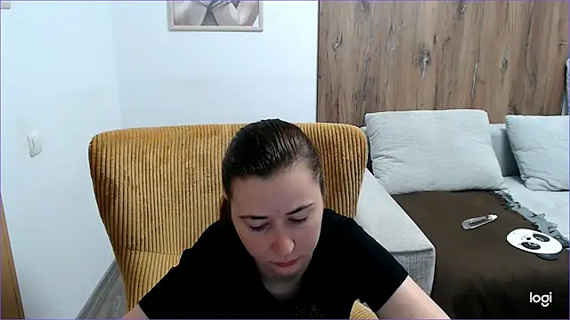 VioletaFlower7 online show from 7, 6, 2026