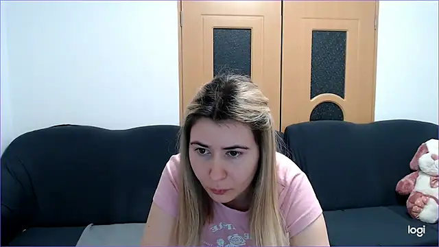 VioletaFlower7 online show from 18, 3, 2025