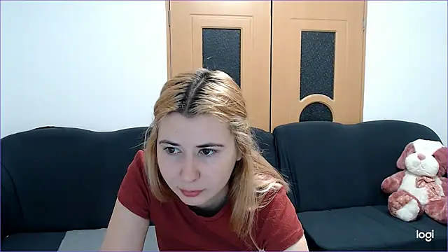 VioletaFlower7 online show from 4, 3, 2025