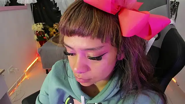 zoesullivan online show from 26, 10, 2025