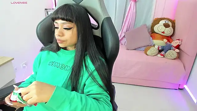 zoesullivan online show from 20, 1, 2025