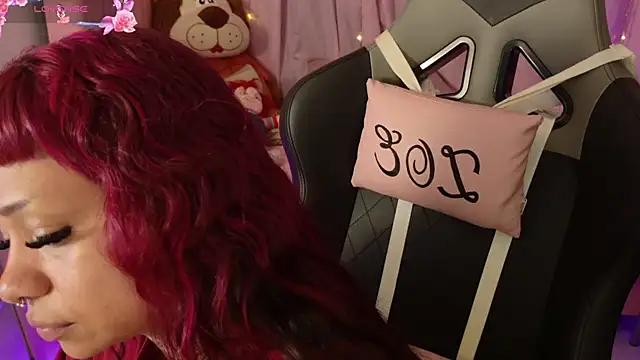 Snapshot of zoesullivan chatting on 24, 7, 2026 zoesullivan online show from 24, 7, 2026
