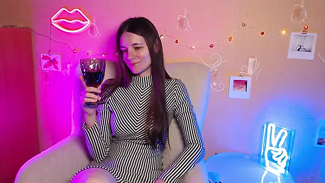 Snapshot of Wonder_woman24 chatting on 27, 9, 2025 Wonder woman24 online show from 27, 9, 2025