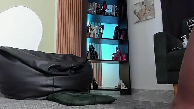 mia backer online show from 20, 3, 2026