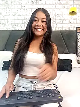 MilaaAdams online show from 27, 9, 2025