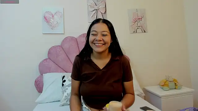 Snapshot of MilaaAdams chatting on 30, 5, 2026 MilaaAdams online show from 30, 5, 2026