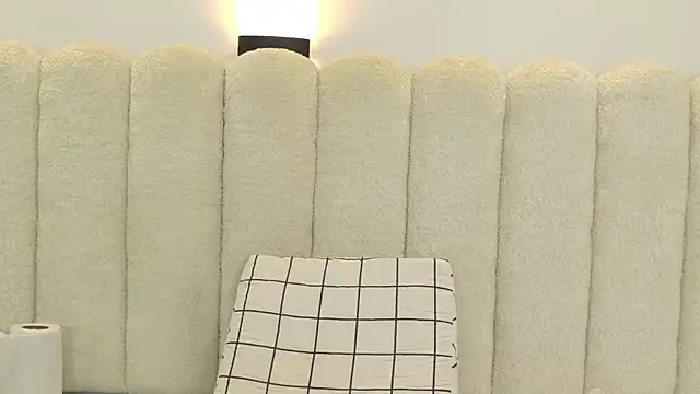 Juliabadlee online show from 27, 11, 2025