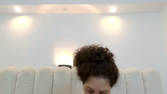 Juliabadlee online show from 7, 1, 2026